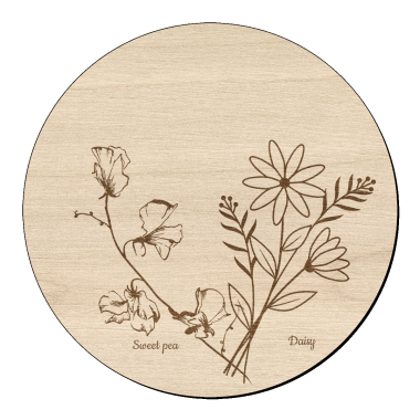 Houten bloem cirkel met welriekende lathyrus madeliefje en naam
